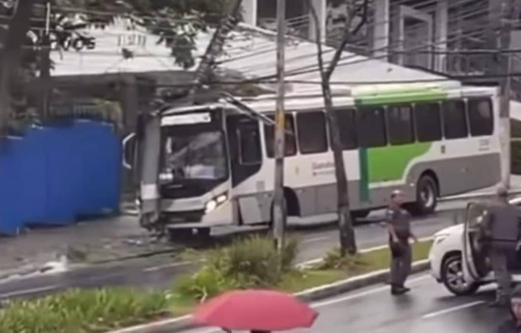 Acidente Grave na Avenida Tiradentes!