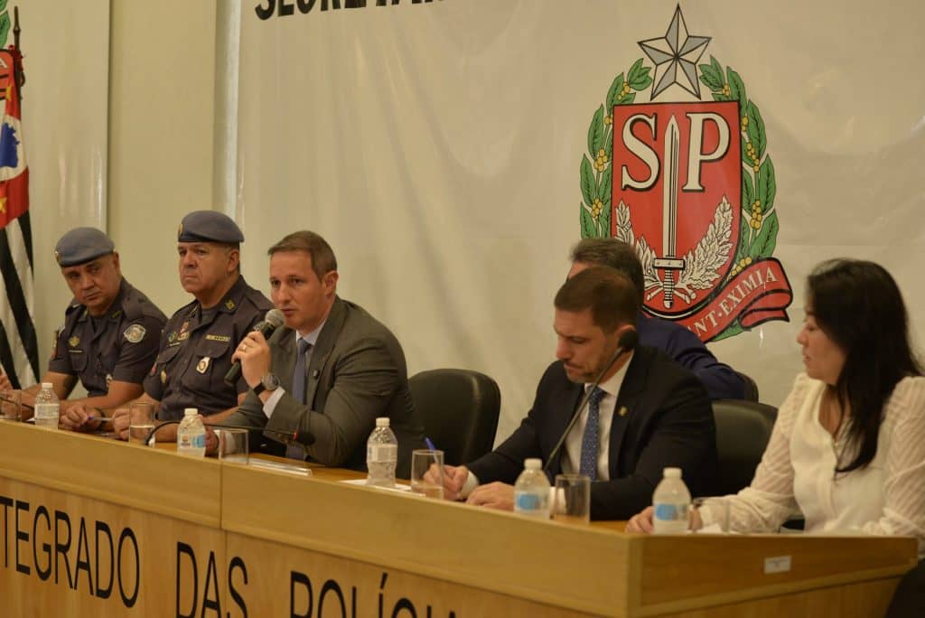 SP oferece R$ 50 mil por informação de suspeito por morte no aeroporto