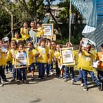 Alunos da EPG Margarida Maria fazem ação de conscientização e combate à dengue em feira livre