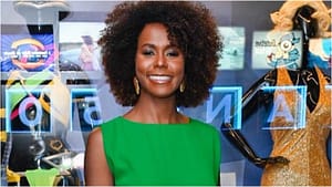 Globo responde sobre Maju Coutinho deixar o Fantástico: A emissora negou os rumores de que a apresentadora seria substituída por Sandra Annenberg, mas a especulação sobre mudanças no programa pode continuar.