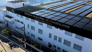 "Primeira Sessão da Câmara de Guarulhos de 2024: 91 Itens em Pauta e Veto Total em Destaque"