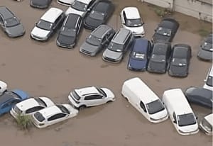 "Temporal em Guarulhos causa prejuízo de R$ 10 milhões e destrói dezenas de carros em concessionária"