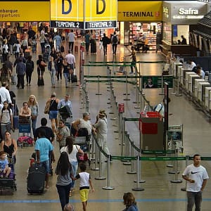 Aeroporto de Guarulhos Registra Aumento de Passageiros e Impulsiona Economia Local