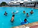 Pessoas com deficiência visual se divertem com caiaque e banho de piscina no CEU Bonsucesso