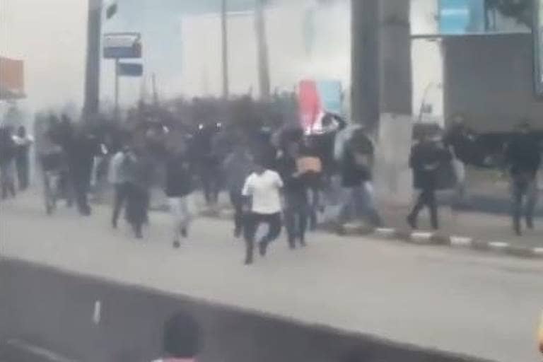 Ataque a Flamenguistas em Guarulhos: Torcida do Corinthians Faz Emboscada na Dutra