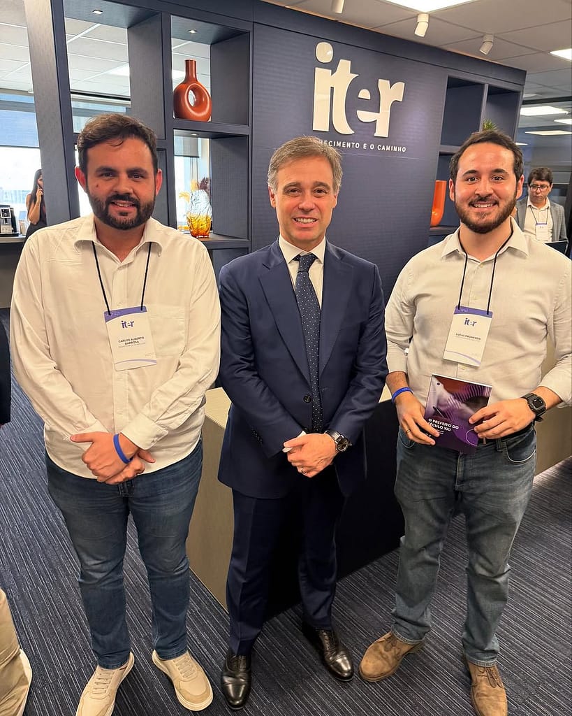 Prefeito Lucas Sanches, Carlos Santiago e André Mendonça se Reúnem em Evento que Reuniu 200 Líderes para Transformar a Gestão Pública em SP