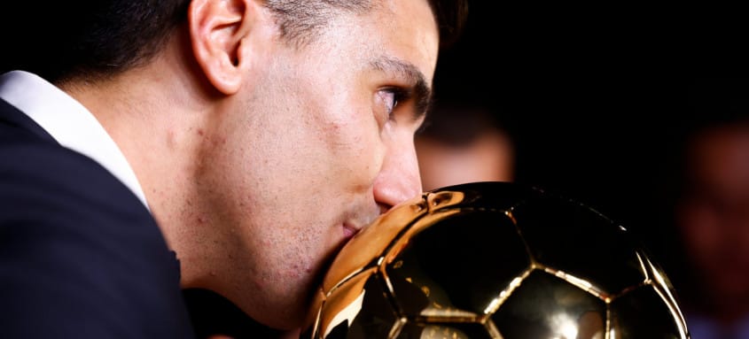 Rodri vence Bola de Ouro 2024 e desbanca Vini Jr. em premiação polêmica